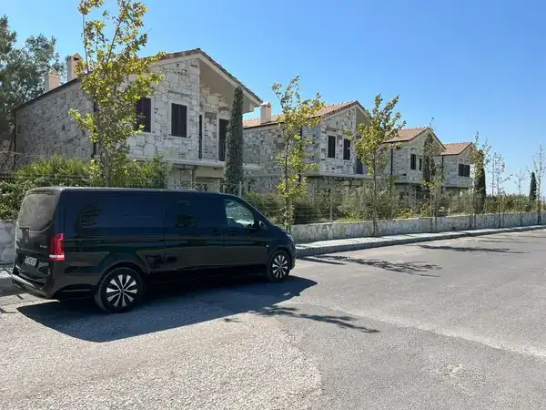 İzmir Havalimanı Alaçatı Transfer - VIP Mercedes Araçlarla Konforlu Ulaşım