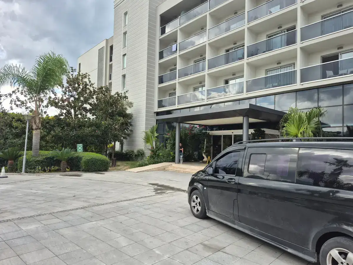 İzmir Havalimanı Kuşadası Transfer - VIP Mercedes Araçlarla Konforlu Ulaşım