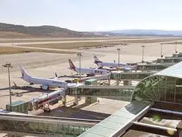 Bütçe dostu fiyatlarla ekonomik ve güvenli İzmir Havalimanı transfer seçenekleri.