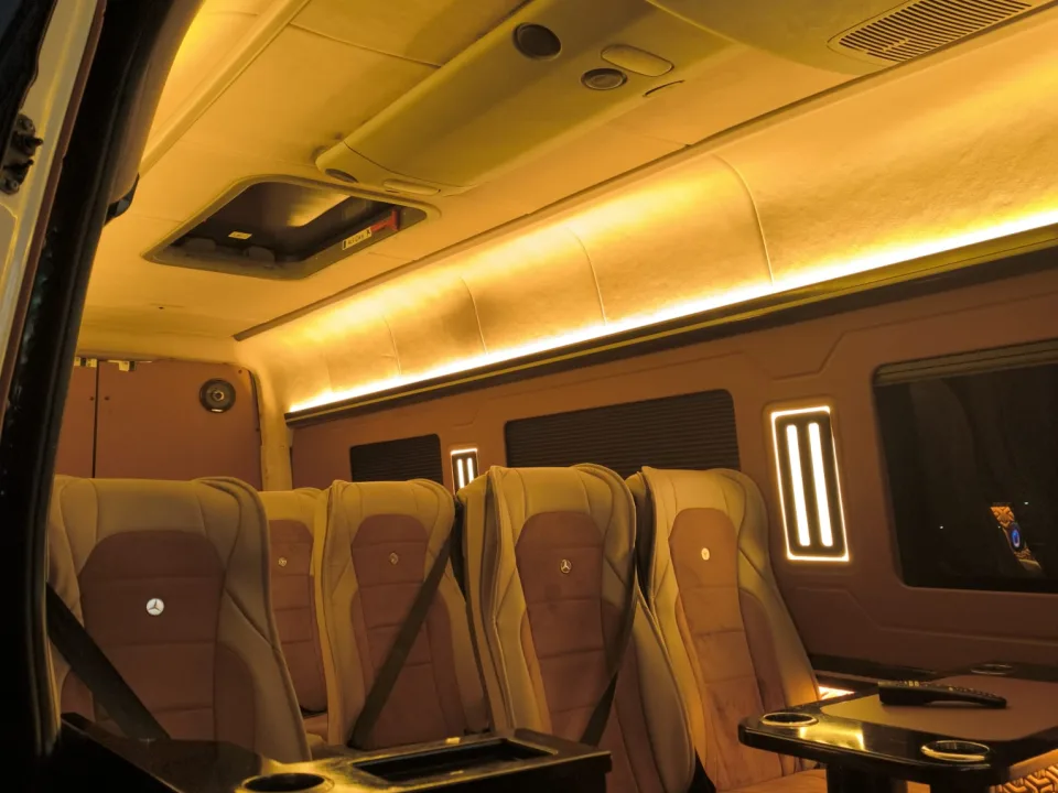 VIP Sprinter ic mekan genis koltuk dizilimi